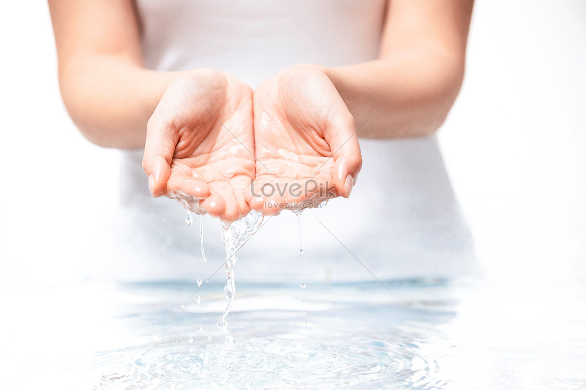 10,505 Cute Ladies Drinking Water Royalty-Free Photos and Stock Images |  Shutterstock