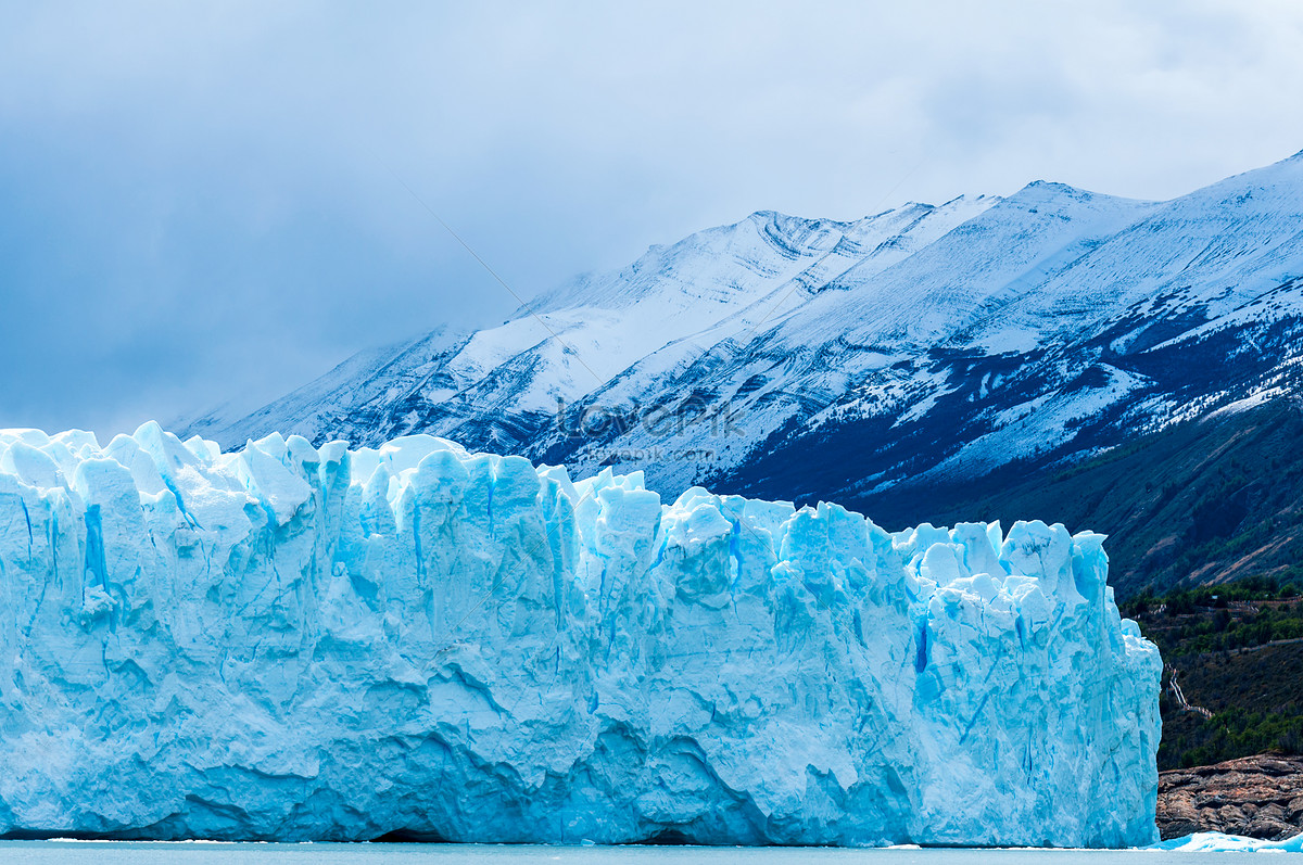 Glacier sky