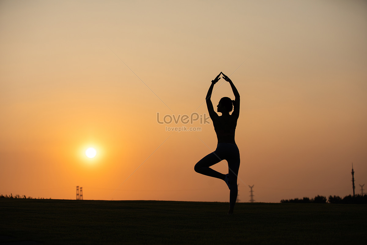 Vector Image Yoga Pose Sunset Mountains Stock Vector (Royalty Free)  596833457 | Shutterstock