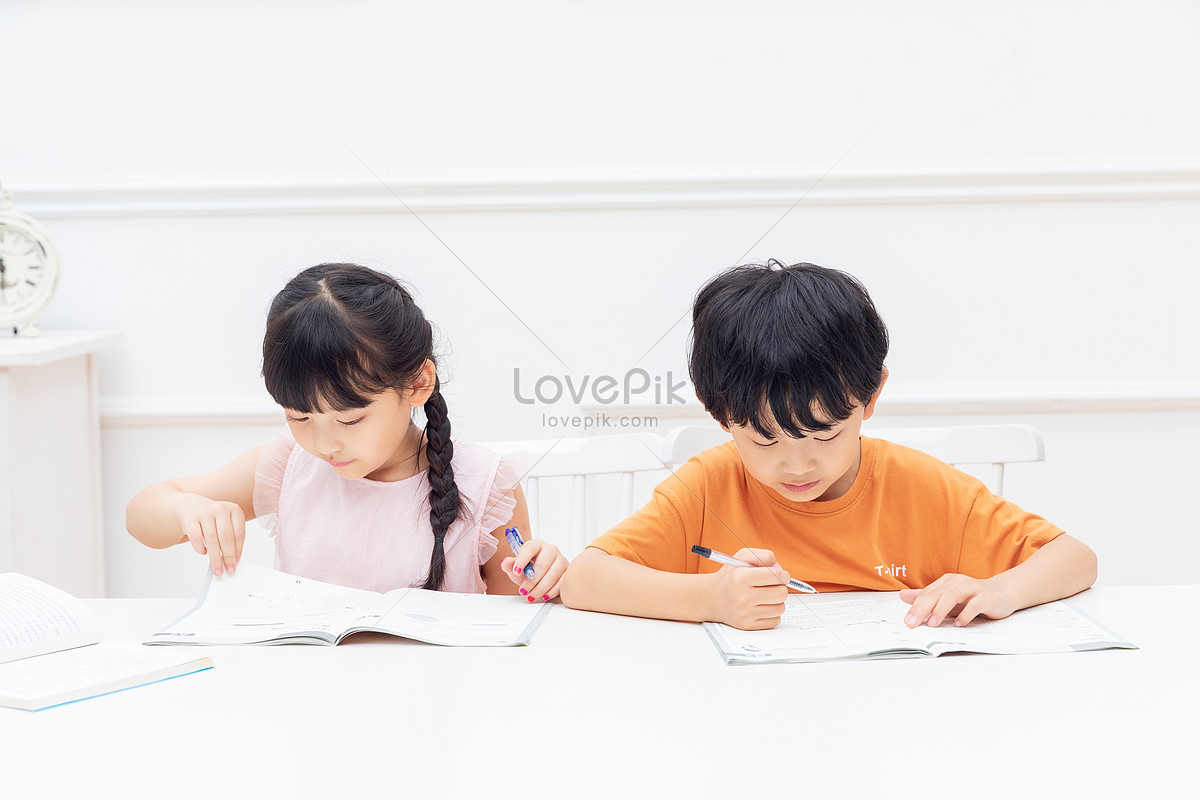 Children doing summer homework, and homework, children, little girl HD Photo
