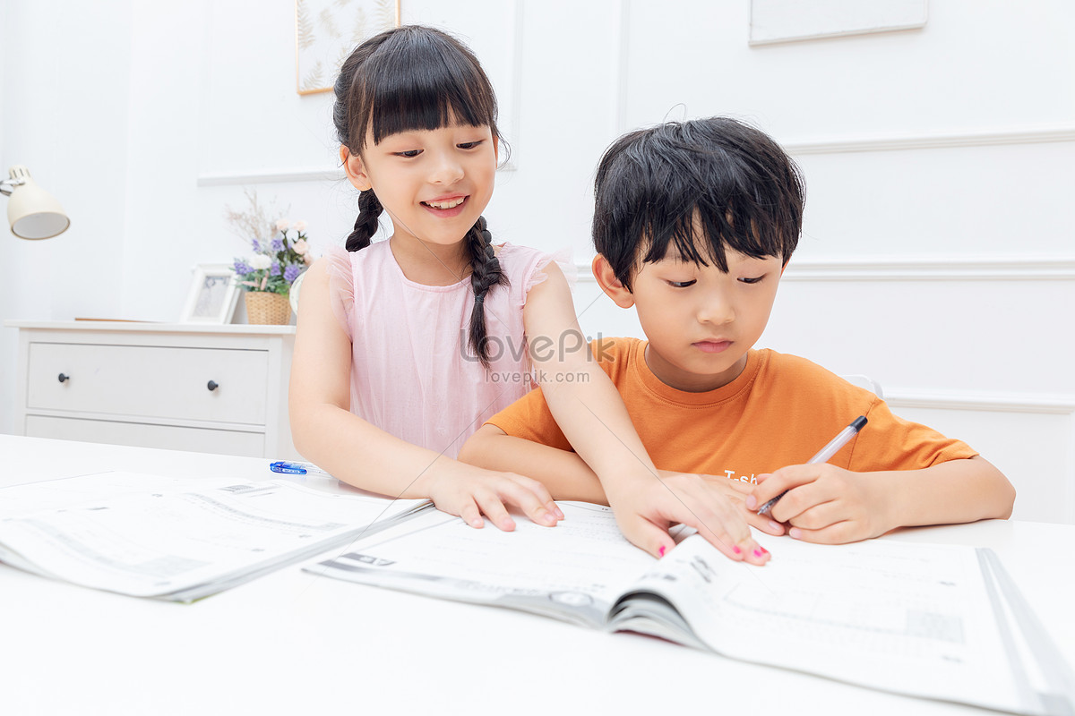 Children doing summer homework, and homework, children, little girl HD Photo