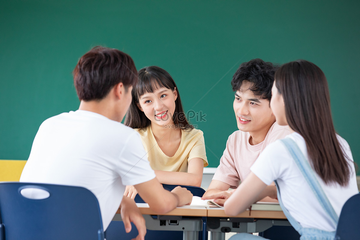 College Students Studying In Classroom Picture And HD Photos | Free  Download On Lovepik