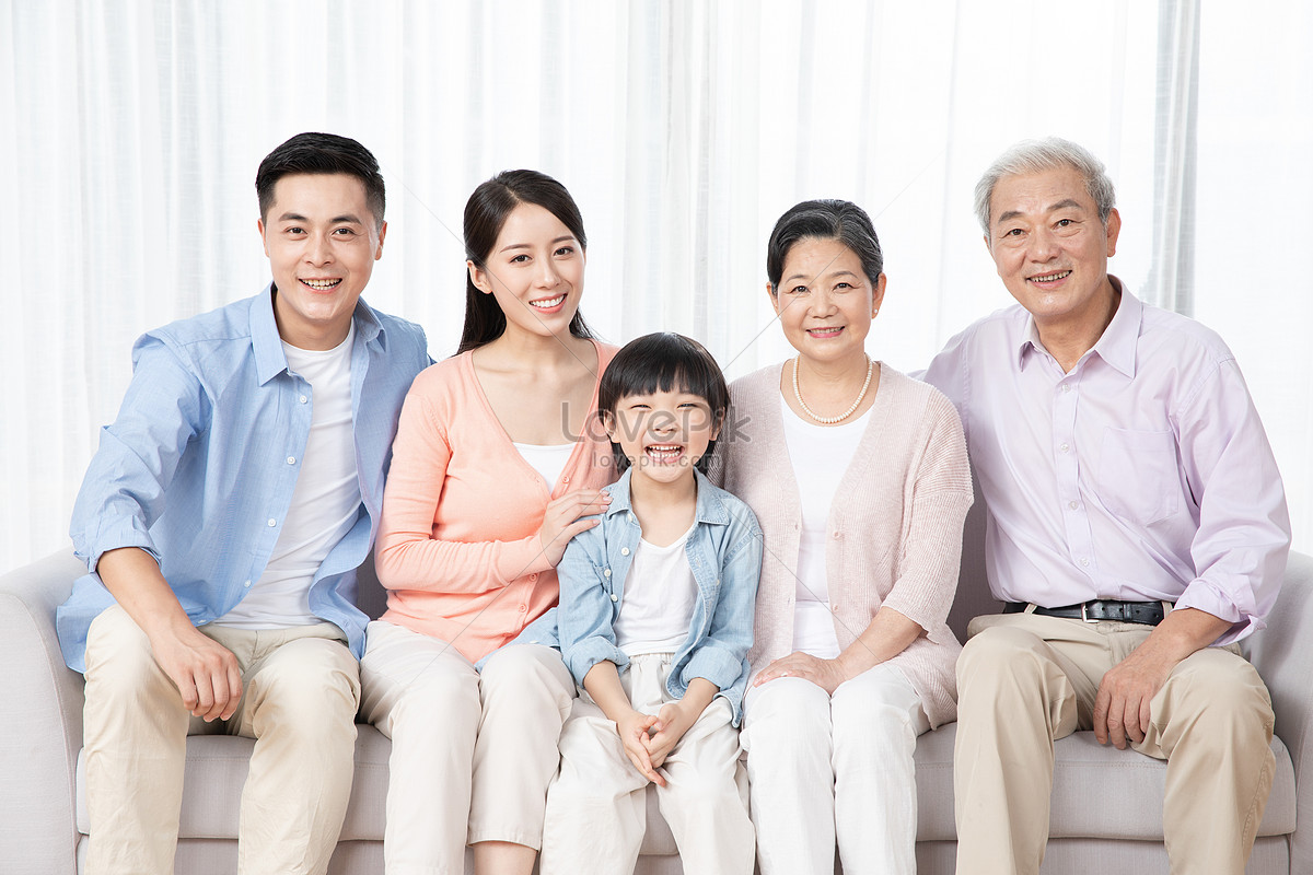 Family Portrait Picture And HD Photos | Free Download On Lovepik