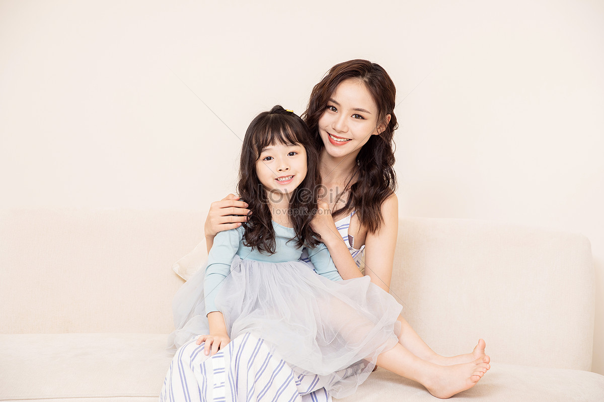 Японское жена и дочь. Корейские мать и дочь. Ljxf b vfvf frfhtm..