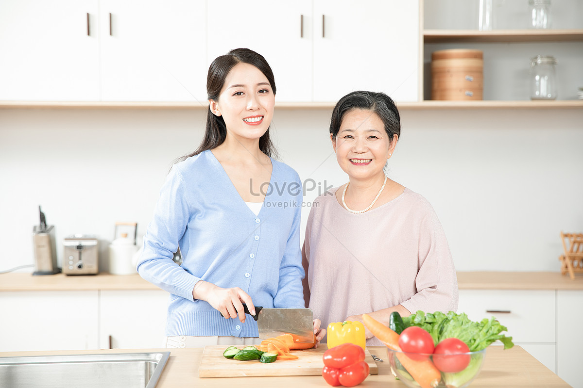 Японские мамы на кухне