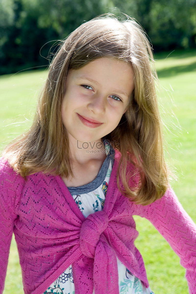 9 year old girl Stock Photos, Royalty Free 9 year old girl Images