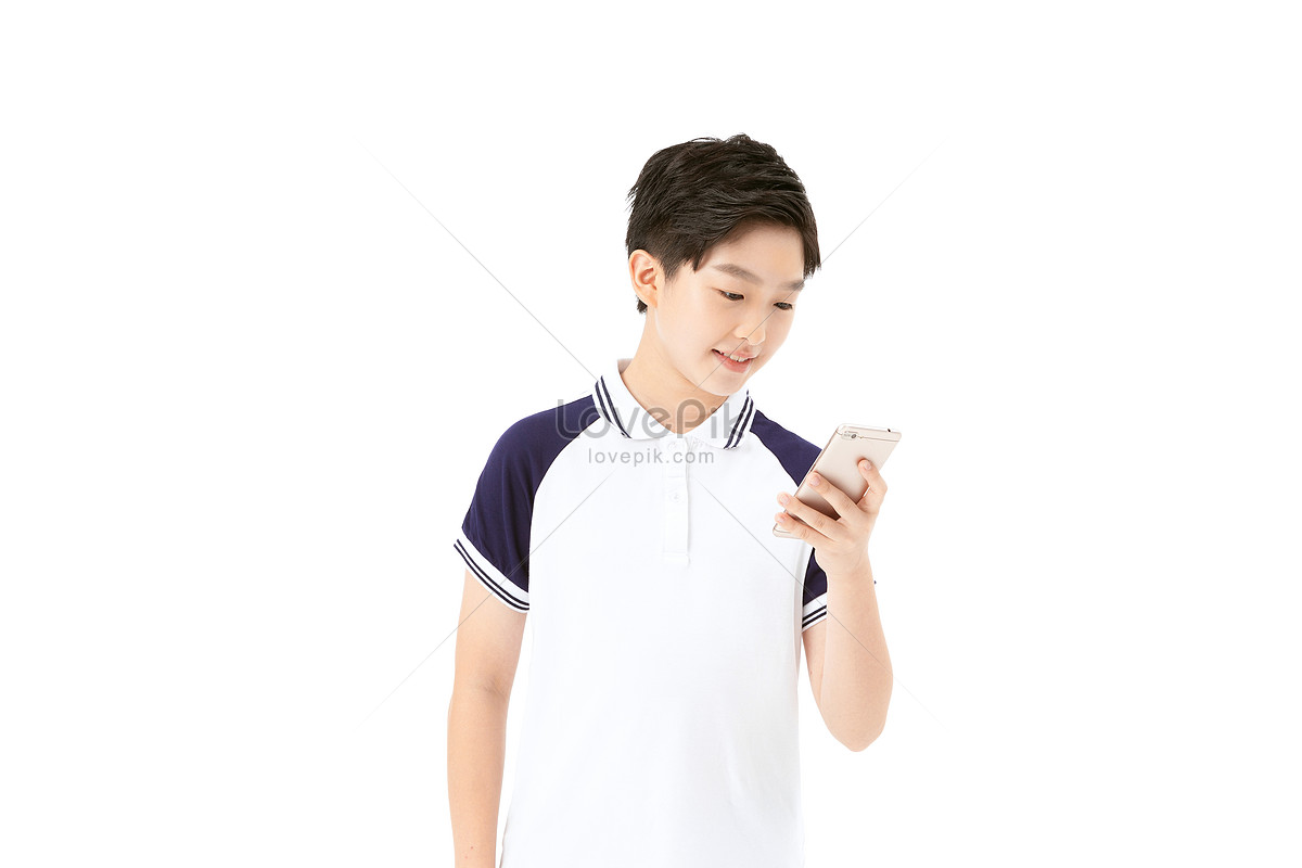 Adolescent Learner Hooked On Mobile Device Amidst Natures Tranquility Photo  Background And Picture For Free Download - Pngtree