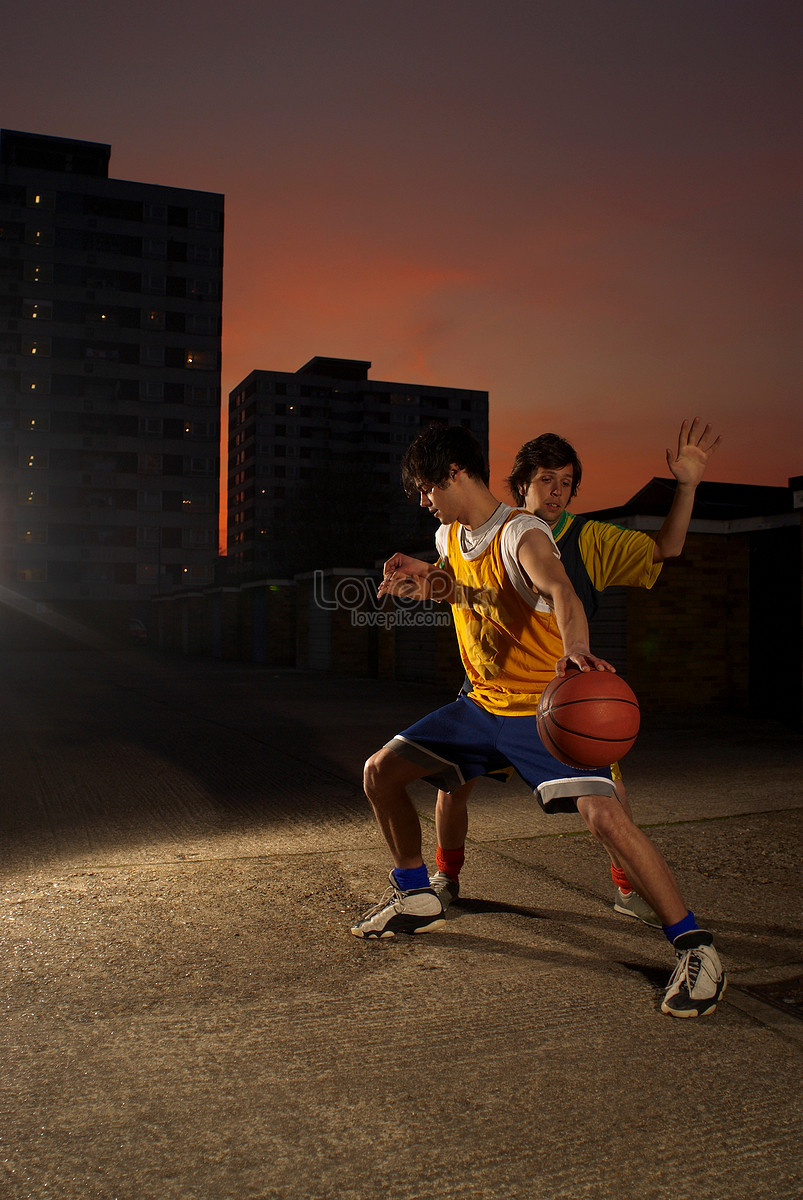 Dos Personas Jugando Basquetbol Foto | Descarga Gratuita HD Imagen de Foto  - Lovepik