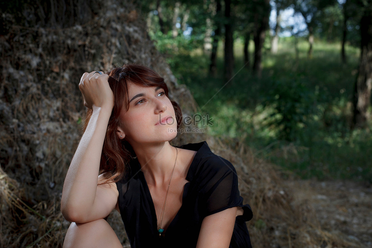 Woman Sitting In The Forest Picture And HD Photos | Free Download On ...