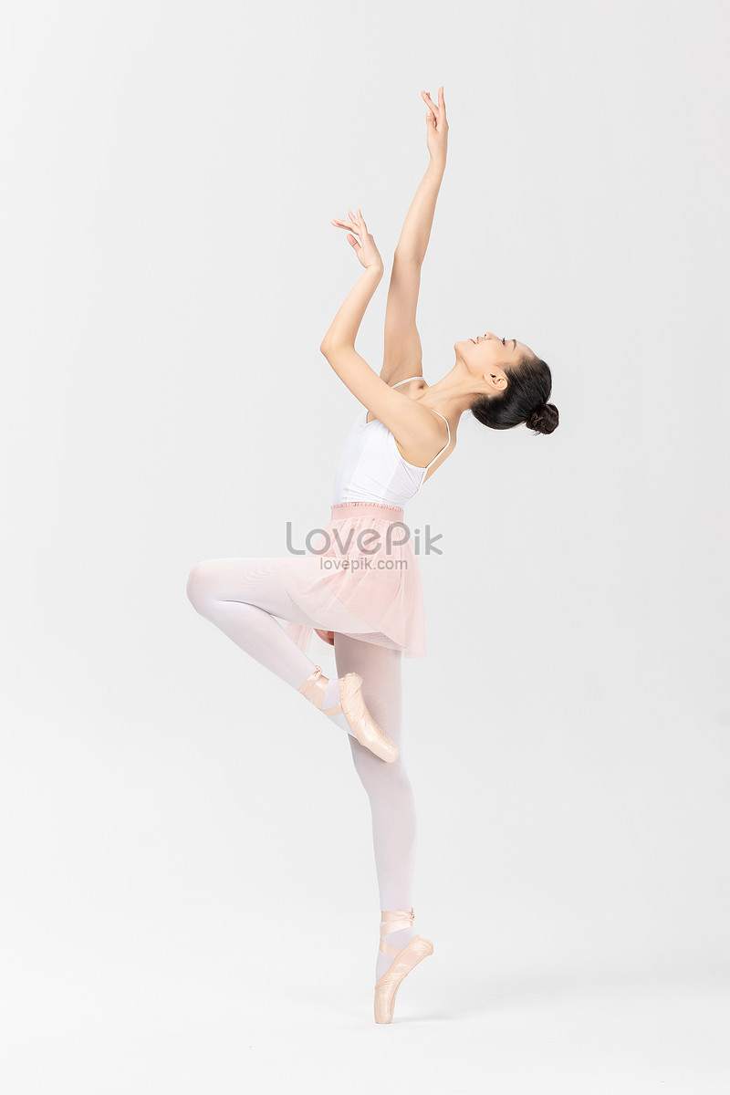 Ballet dancer posing on pointe, Stock Photo, Picture And Royalty Free  Image. Pic. OJO-PE0081001 | agefotostock