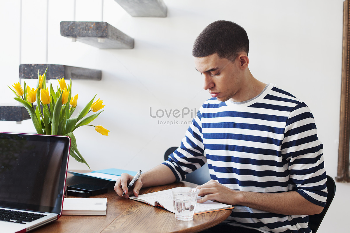 Writing Table Images, HD Pictures For Free Vectors Download - Lovepik.com