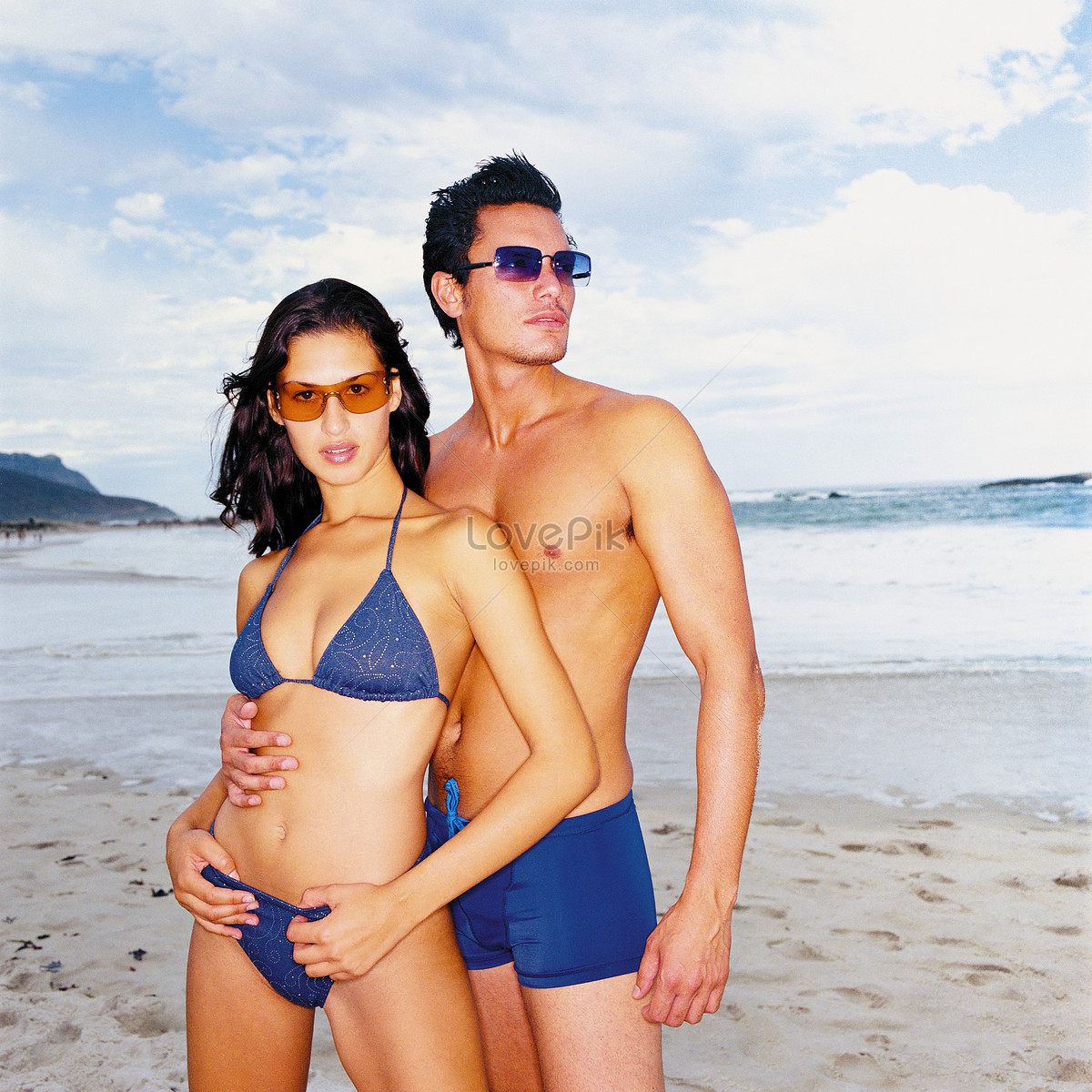 Photo de Couple, Plage, muscle, beauté, bikini Photo images free download -  Lovepik | 501495433