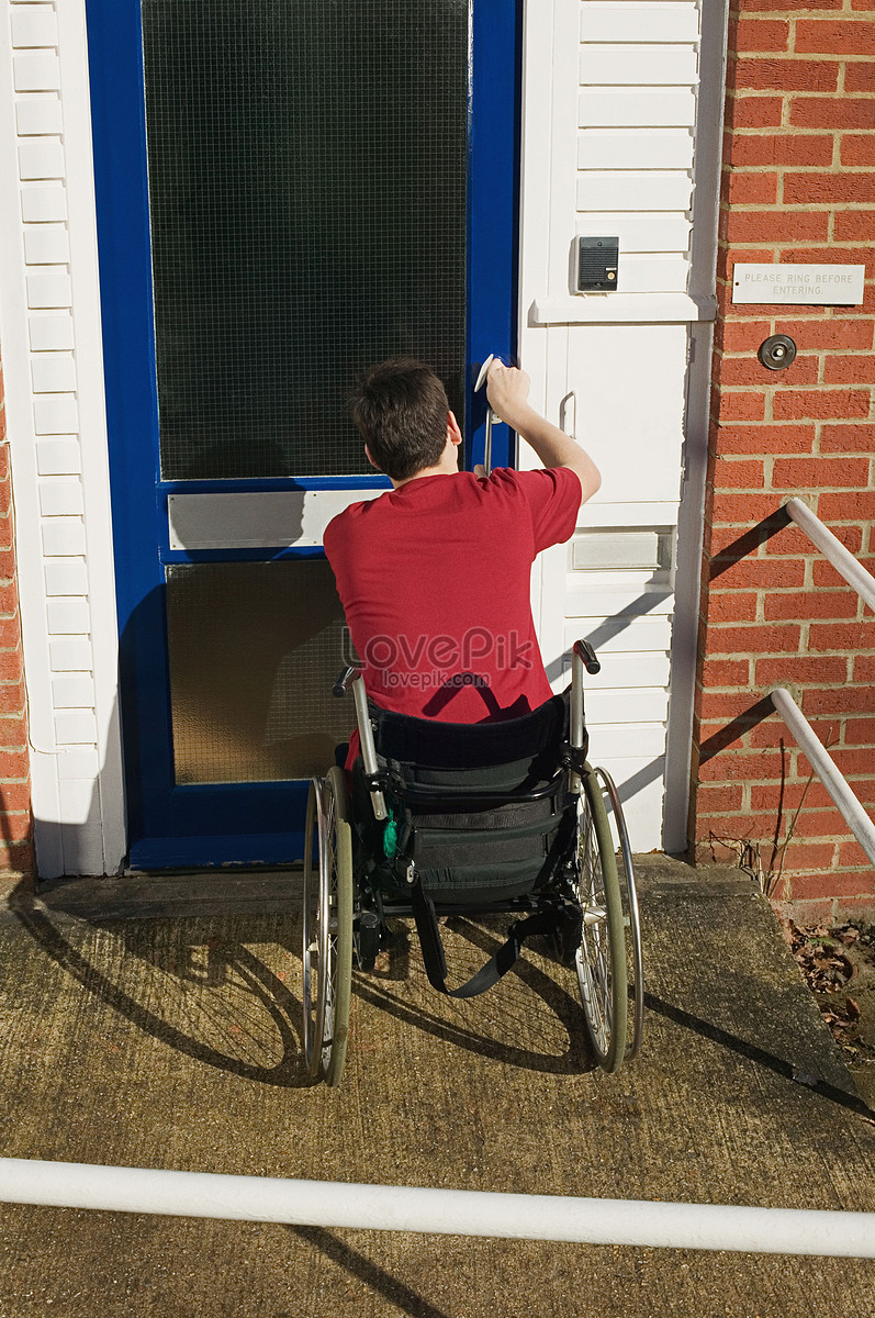 Открытие отключили. Disabled Door. Doorway for Disabilities. Door for disabled.