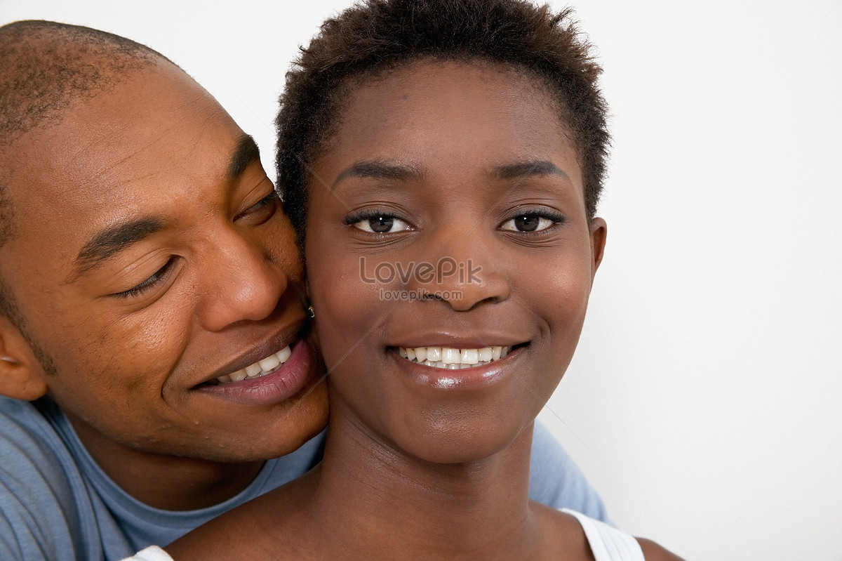 Hugging Couple Picture And Hd Photos Free Download On Lovepik 