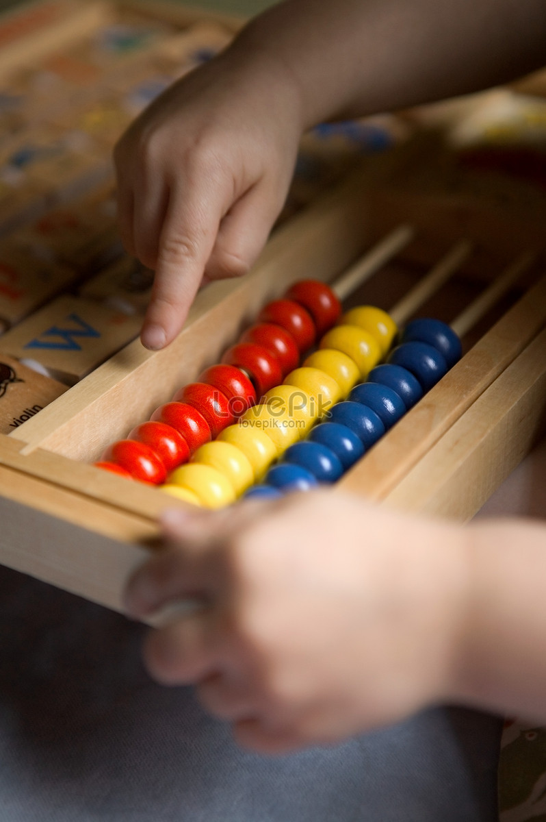 Kids Using Abacus Picture And HD Photos | Free Download On Lovepik