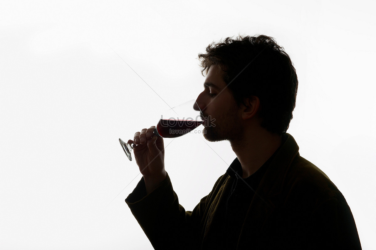Муж гуляет пьет. Мужчина пьет вино референс. Парень пьет из бокала. Мужчина с вином рисунок. Мужчина с вином референс.