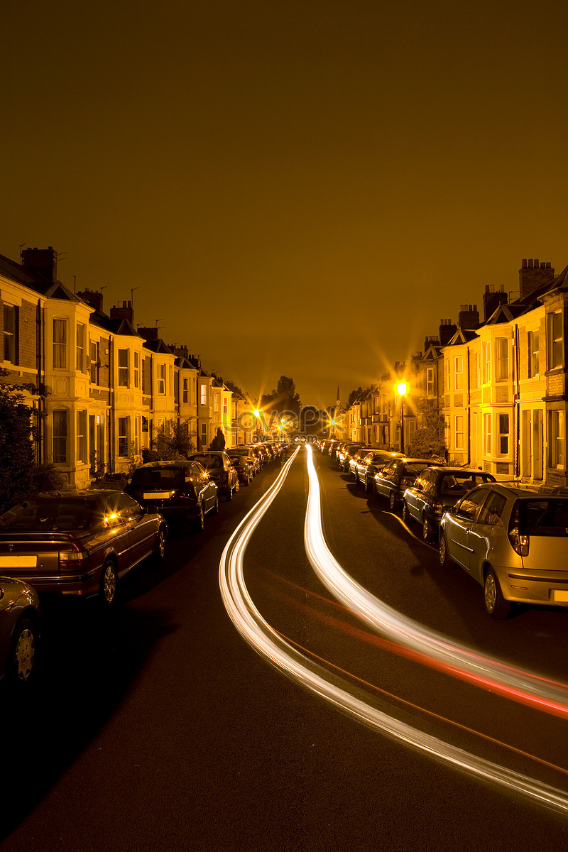 Đèn đường ban đêm - Bạn thường bước đi trên đường vào ban đêm và muốn tìm kiếm giải pháp an toàn, tiết kiệm năng lượng cho ánh sáng đường phố? Hãy xem hình ảnh các loại đèn đường ban đêm được thiết kế thông minh và hiệu quả tại website để tìm ra câu trả lời cho mình nhé!