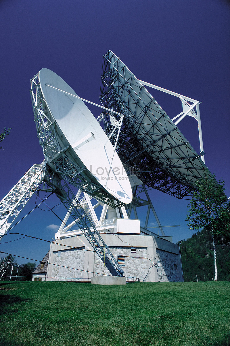 Antena de tv satelital fotografías e imágenes de alta resolución - Página 7  - Alamy