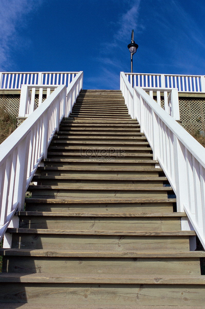 Wooden Stairs Picture And HD Photos | Free Download On Lovepik