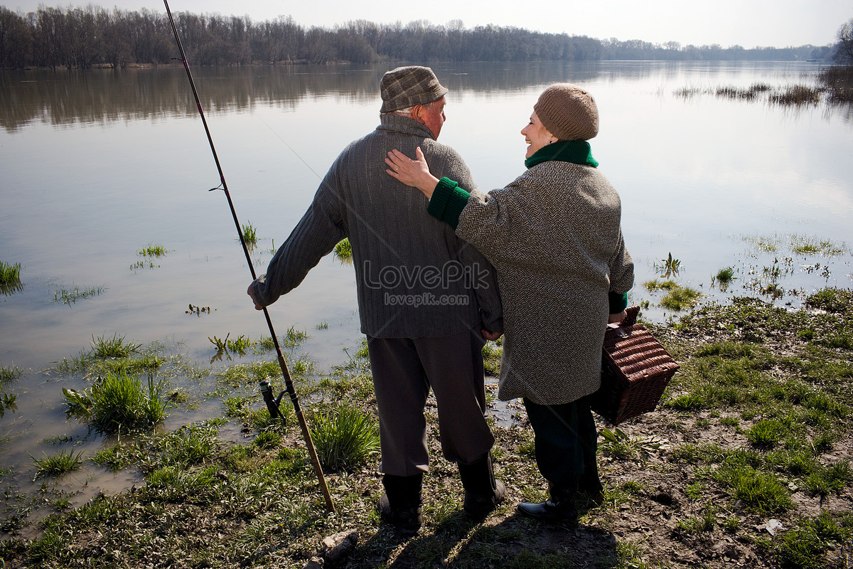 Premium Photo  Closeup of the angler man hand fishing at the pond