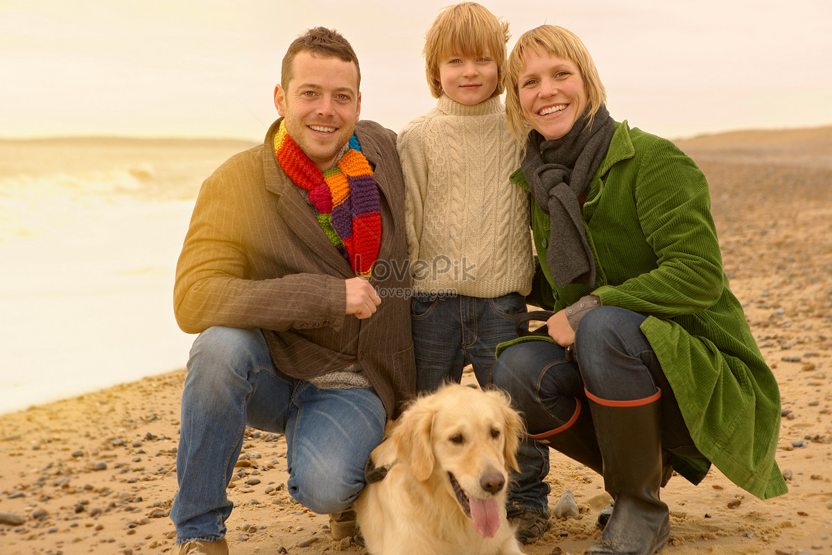 Family On The Beach Picture And Hd Photos 