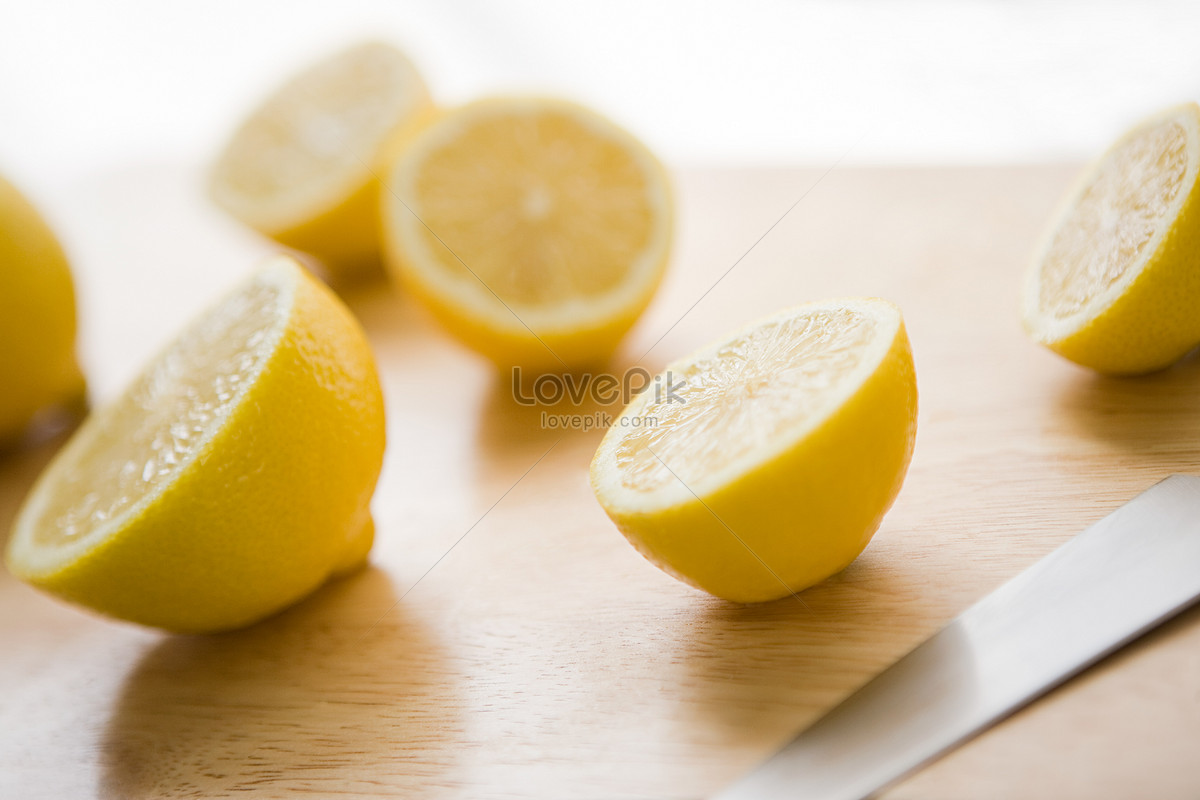 Пол яблока пол лимона