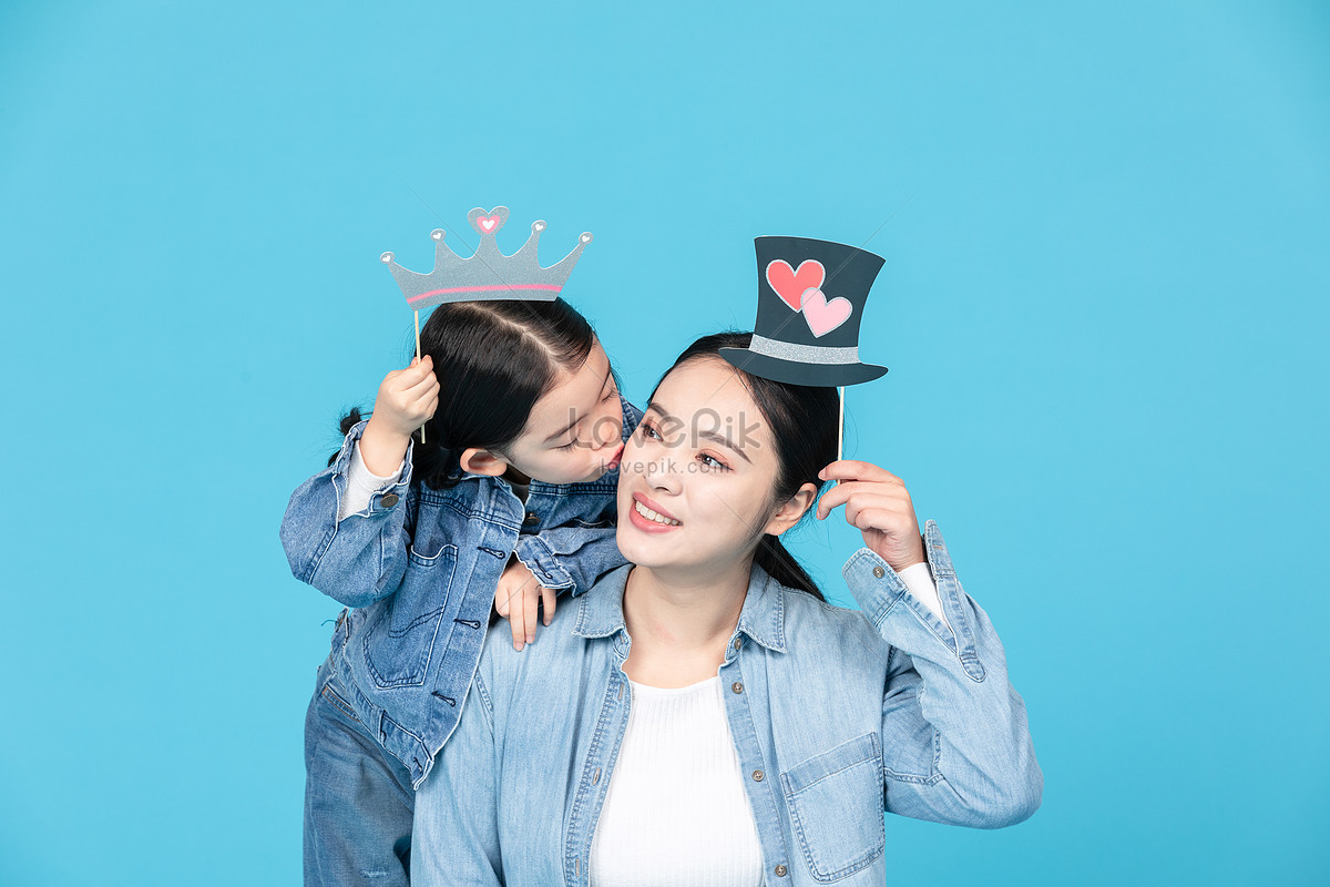 Intimate Mother And Daughter Holding Fun Little Props Picture And Hd Photos Free Download On