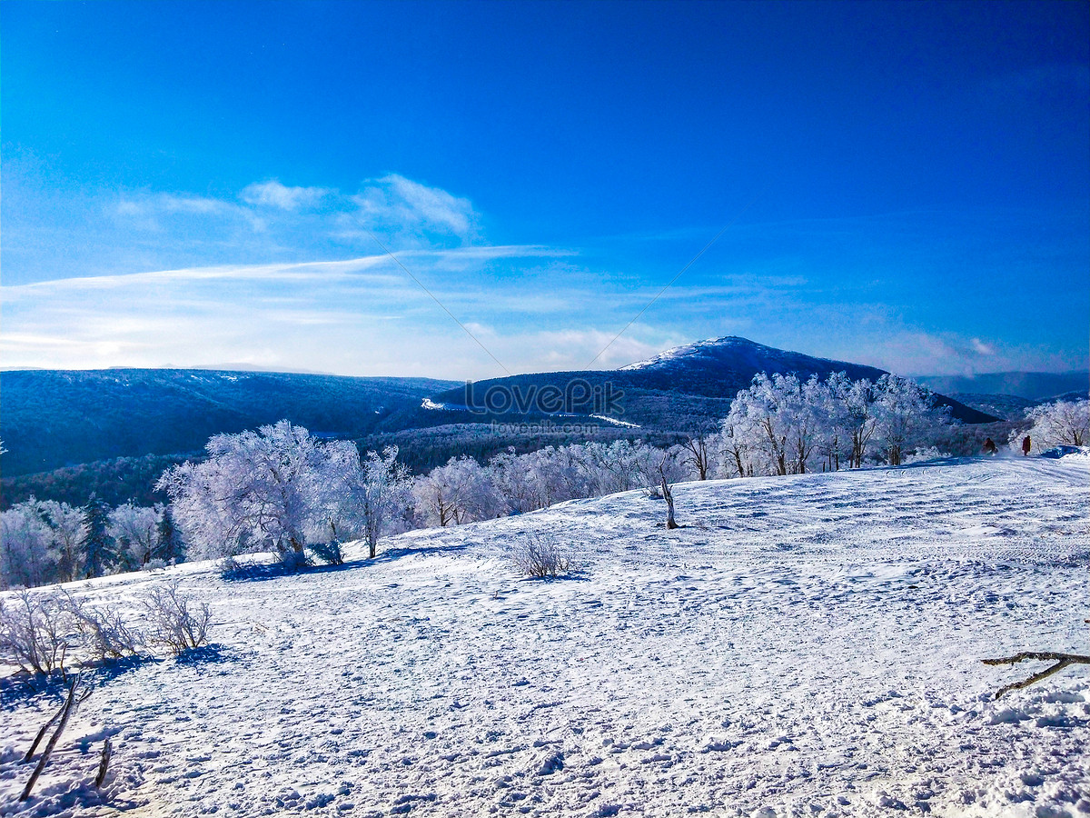 Mountain Views Of Snow Village In Heilongjiang Picture And HD Photos ...