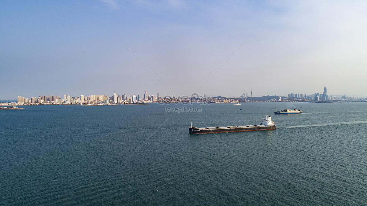 Ocean Freighter Sails To Port Terminal Picture And HD Photos | Free ...