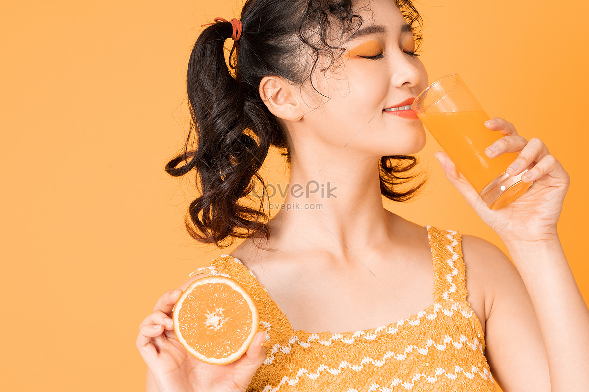 Chica Joven Belleza Beber Jugo De Naranja Foto Descarga Gratuita Hd Imagen De Foto Lovepik 