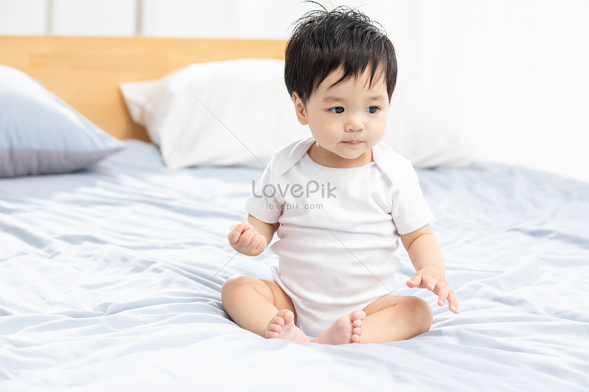 Lovepik- صورة JPG-501659964 id صورة فوتوغرافية بحث - صور طفل جالس على ...