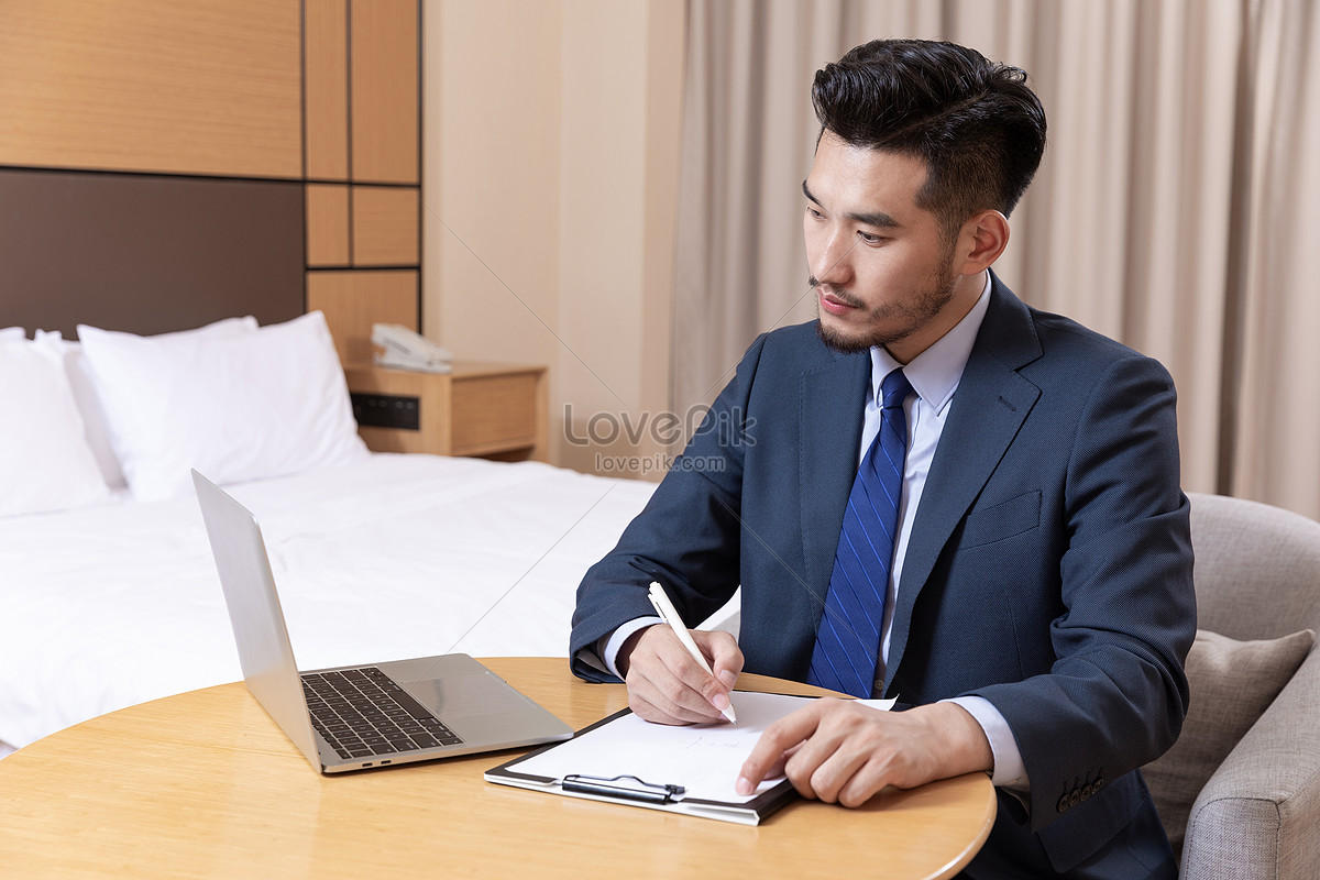 Business Professional Men On Business Trip Hotel Office Picture And HD  Photos | Free Download On Lovepik