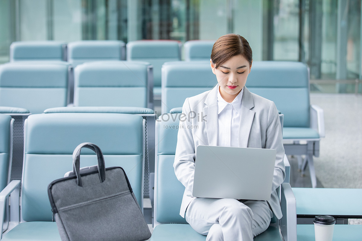 Фото по запросу Airport Couple