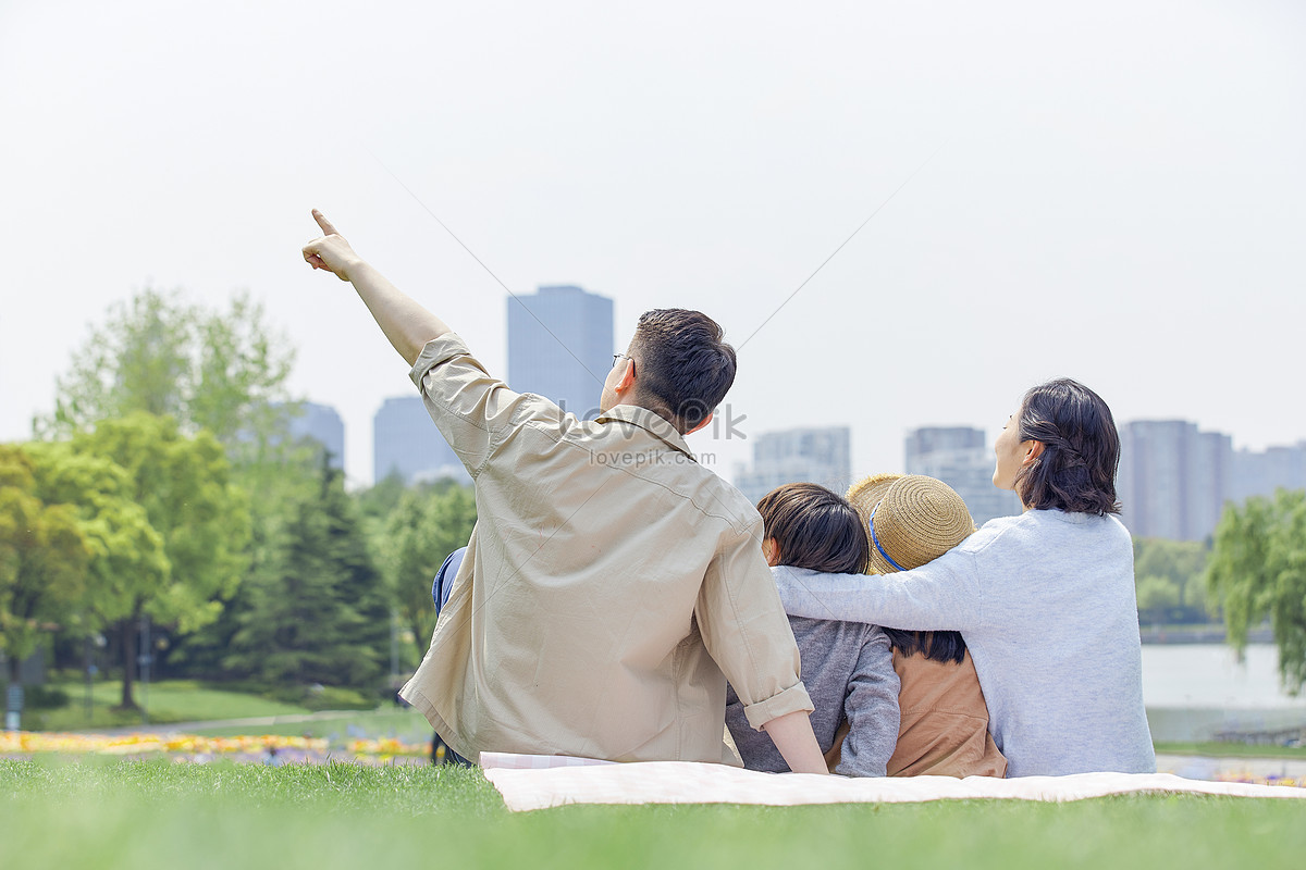 Ngoài trời: Bạn thích đắm mình trong không khí tươi mới của thiên nhiên? Hãy cùng chiêm ngưỡng những bức ảnh đẹp ngoài trời, từ những cảnh quan tuyệt đẹp đến những hoạt động thú vị. Bạn sẽ có những trải nghiệm tuyệt vời hơn khi thưởng thức ảnh ngoài trời.