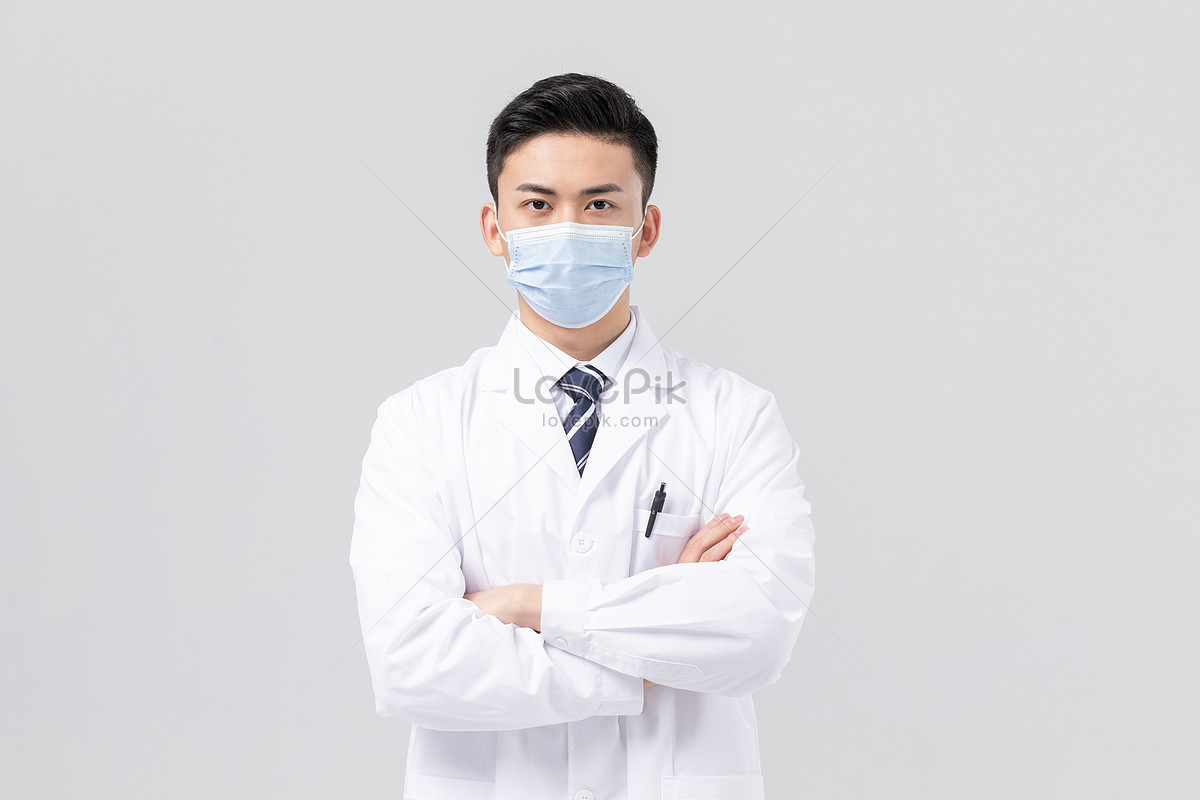 Wearing A Mask Wearing A Male Doctor Image Picture And HD Photos | Free ...