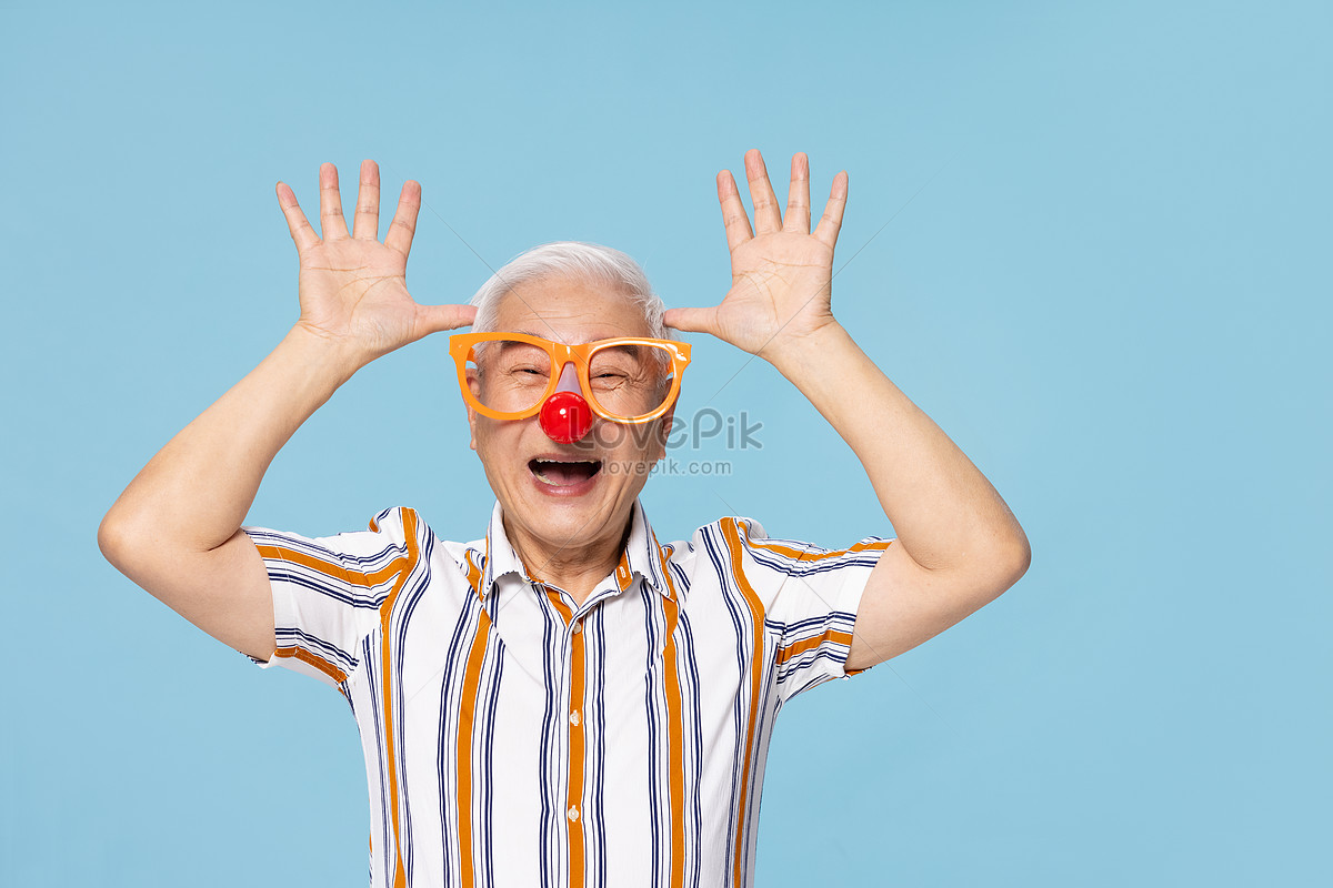 April Furate Funny Old Man Dressing The Face Picture And HD Photos | Free  Download On Lovepik