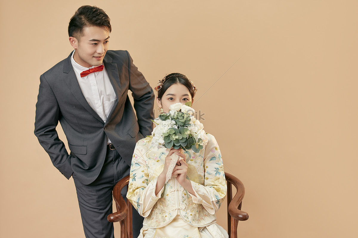 Actress Zhang Xinyu releases wedding photos China Entertainment News Thời trang 