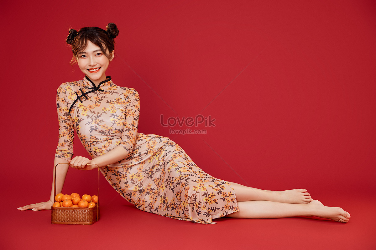 Orange cheongsam 2024