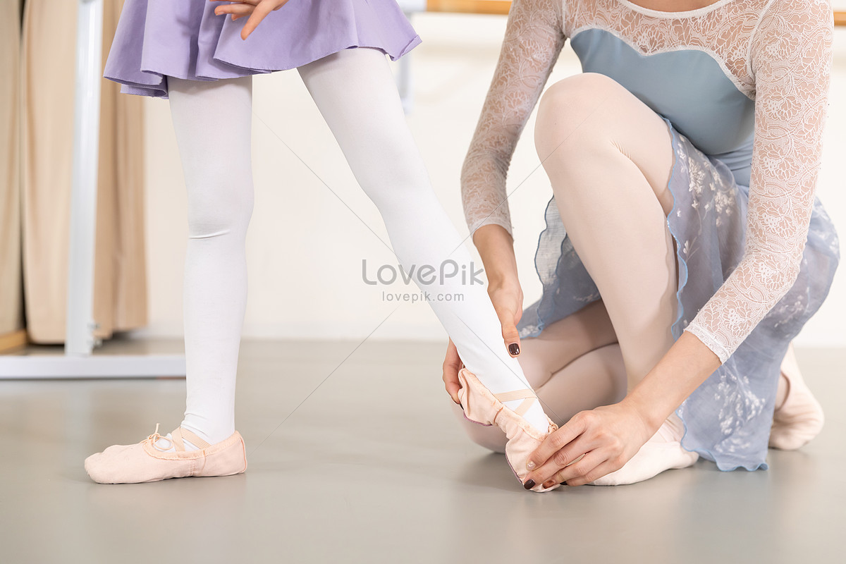 Ballet Girl Fit Rehearsal Tights Photo Background And Picture For Free  Download - Pngtree