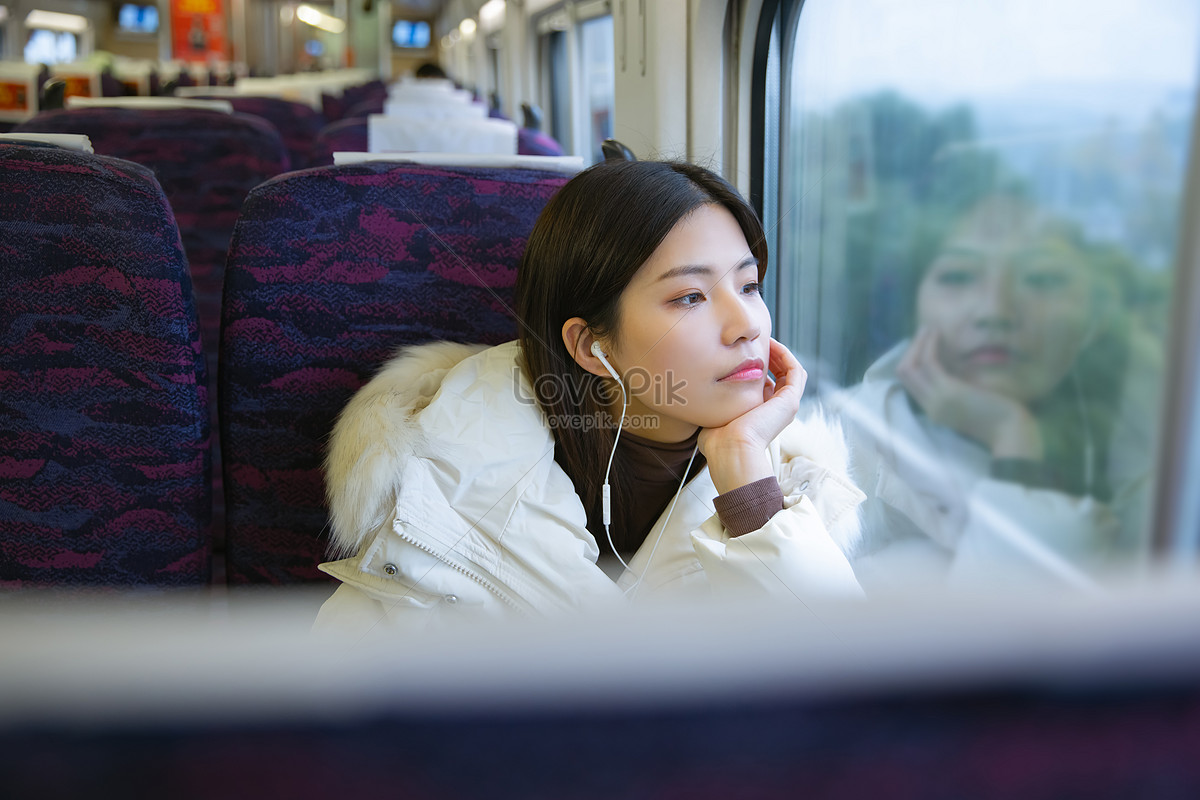 【高清图】尼康35 1.4G铁道火车美女人像-中关村在线摄影论坛