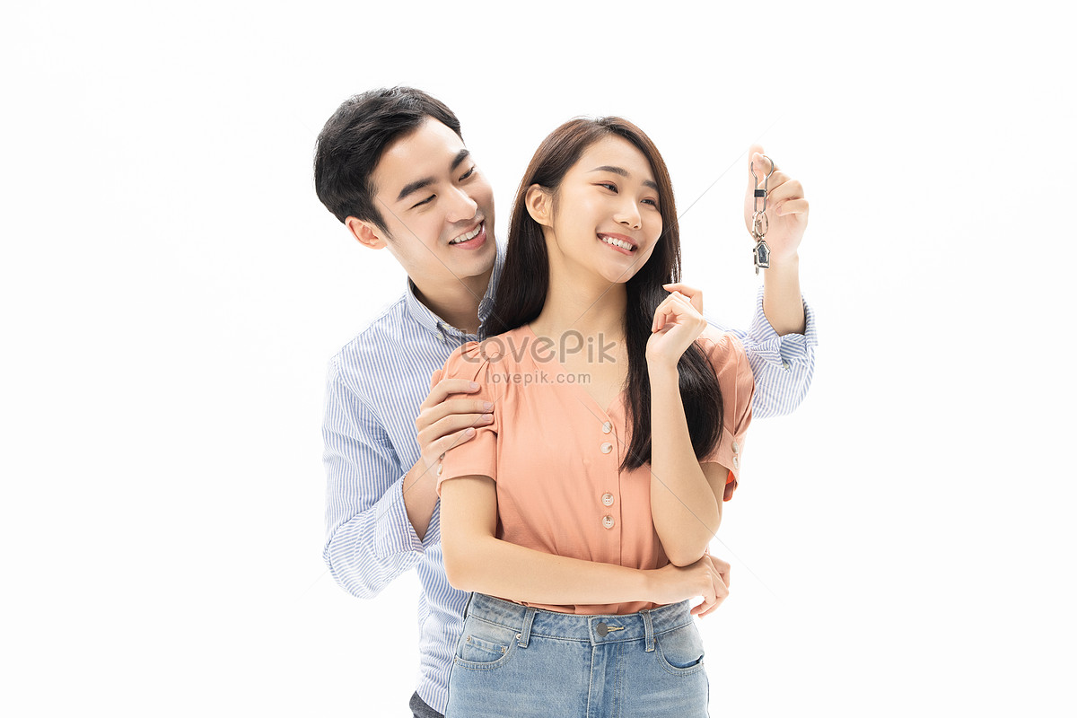 295,073 Young Couple Poses Images, Stock Photos, 3D objects, & Vectors |  Shutterstock