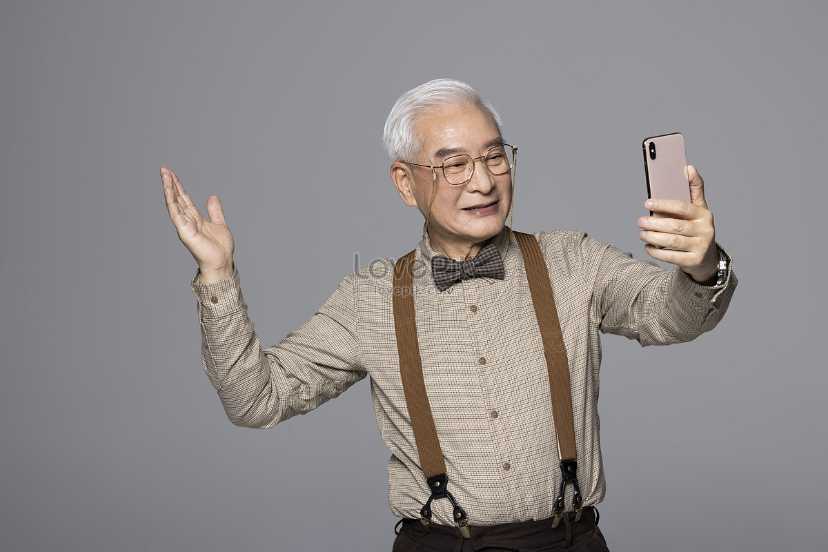 Old Man Using A Mobile Phone Picture And HD Photos | Free Download On ...