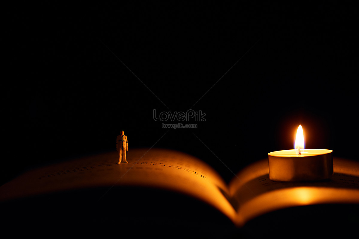 Pray For Blessing Burn Candles Black Background Picture And HD Photos |  Free Download On Lovepik