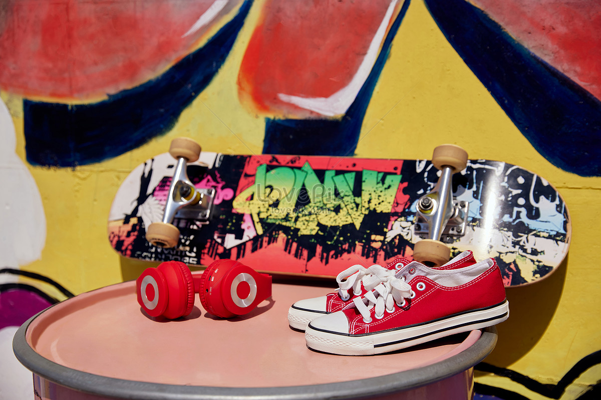 Graffiti hotsell canvas shoes