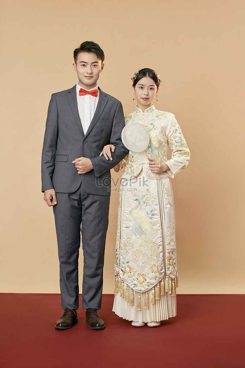 Young Couple Chinese Wedding Photos Picture And HD Photos | Free ...