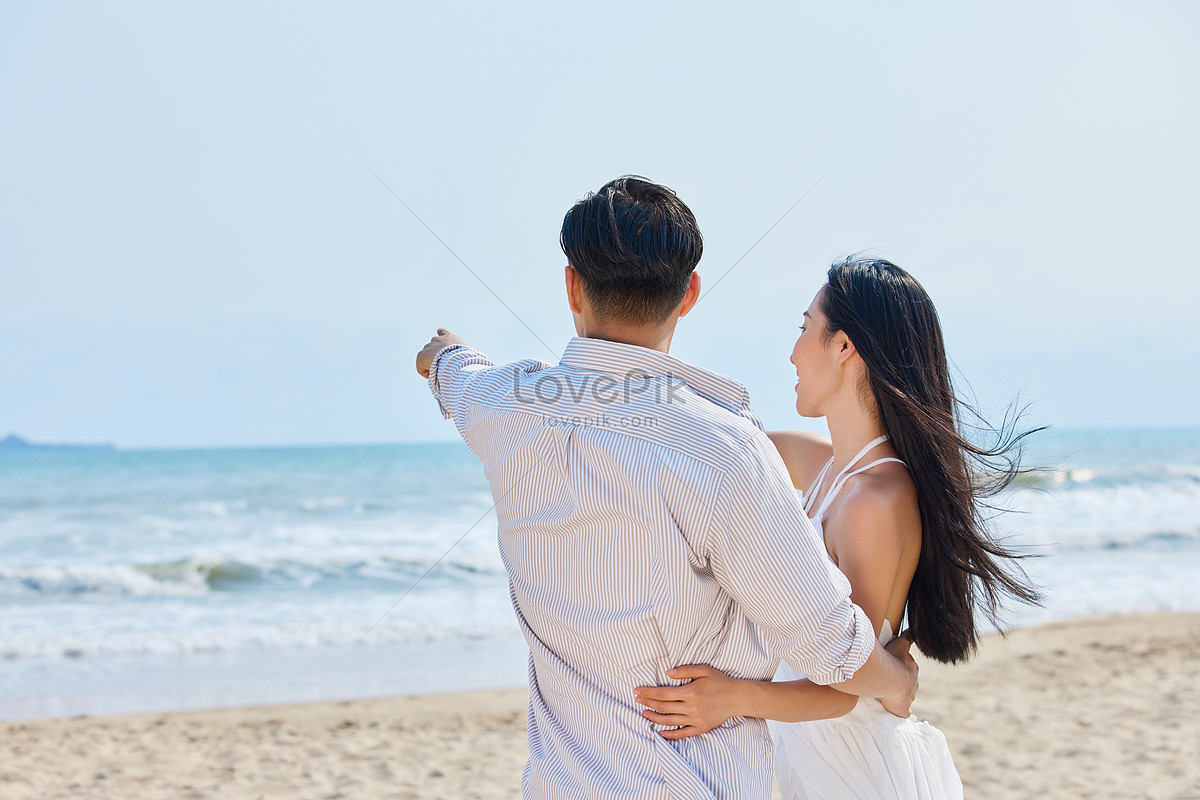 Young Couple Standing Face to Face and Embracing · Free Stock Photo