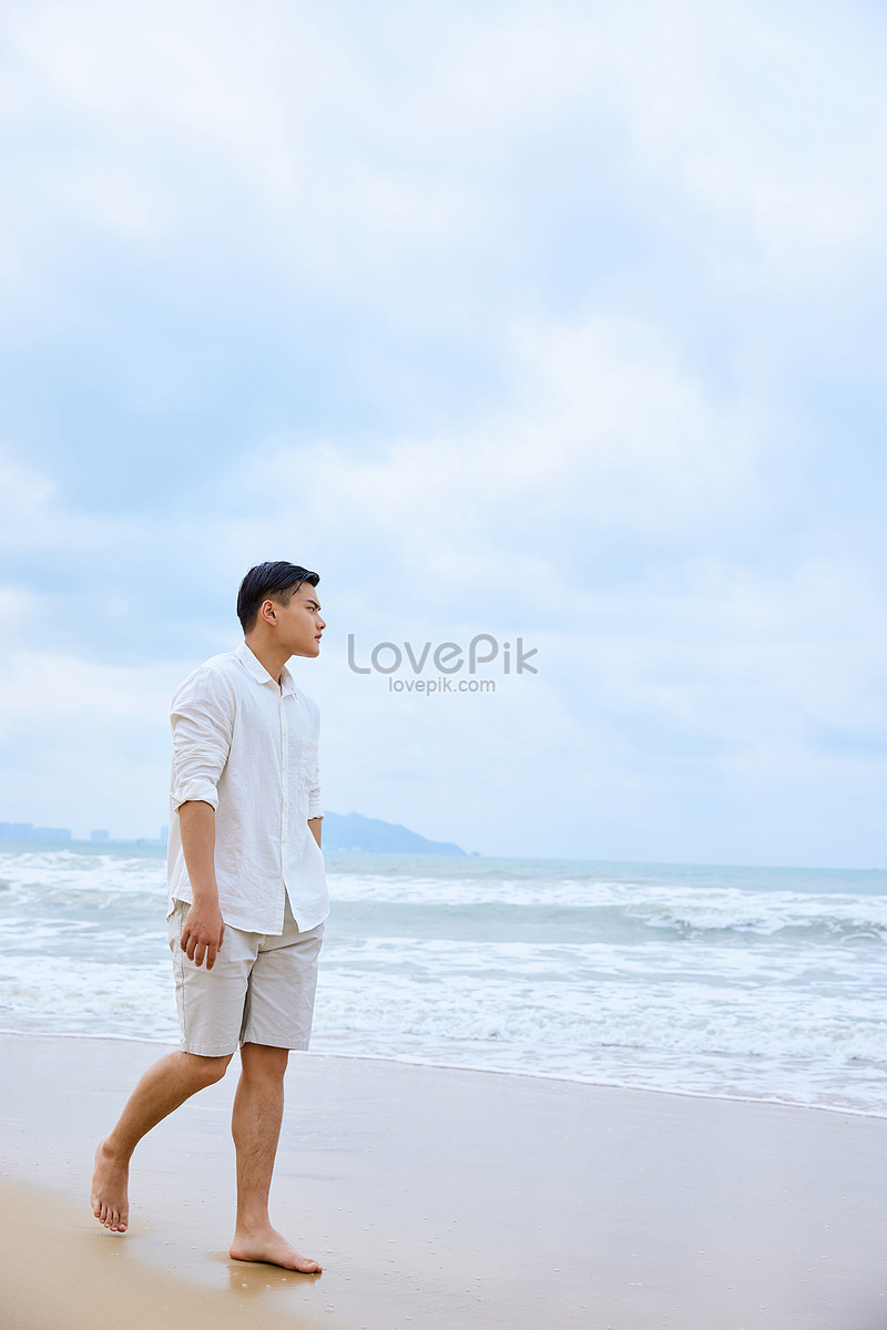 Young Mens Seaside Walk Picture And HD Photos | Free Download On Lovepik