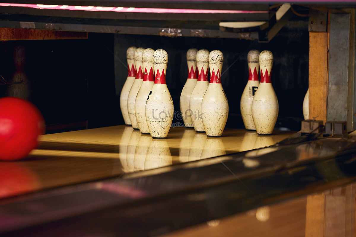 Bowling And Bowling Bottle Picture And HD Photos