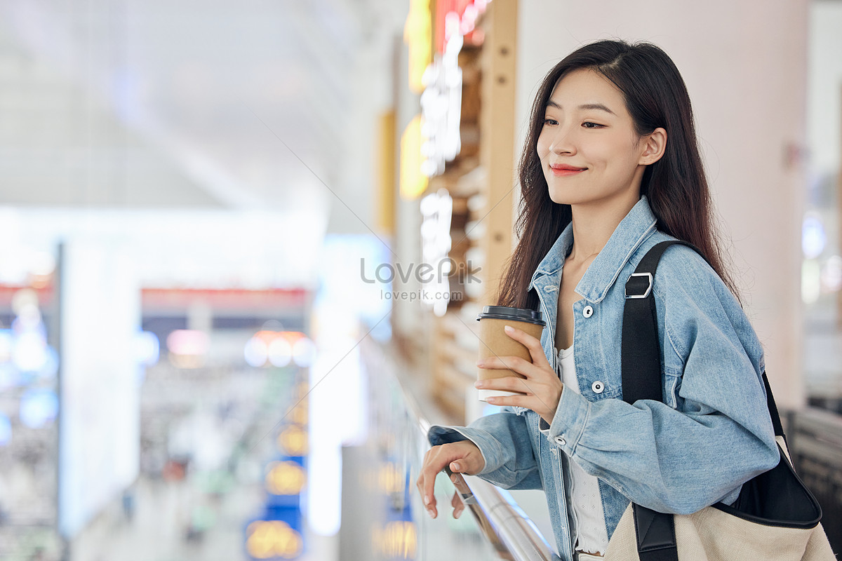 Female Image Of The Train Station Waiting Room Picture And HD Photos