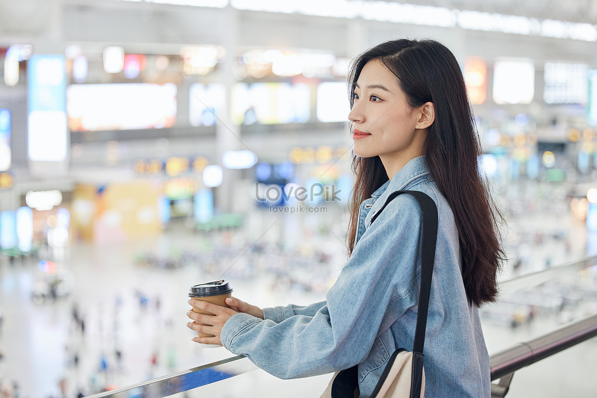 Female Image Of The Train Station Waiting Room Picture And HD Photos